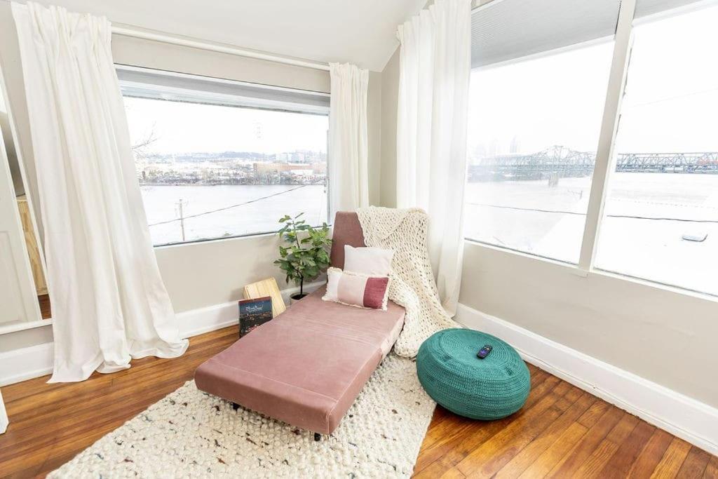 Cozy Riverfront Bungalow With Stunning Views Covington Ngoại thất bức ảnh